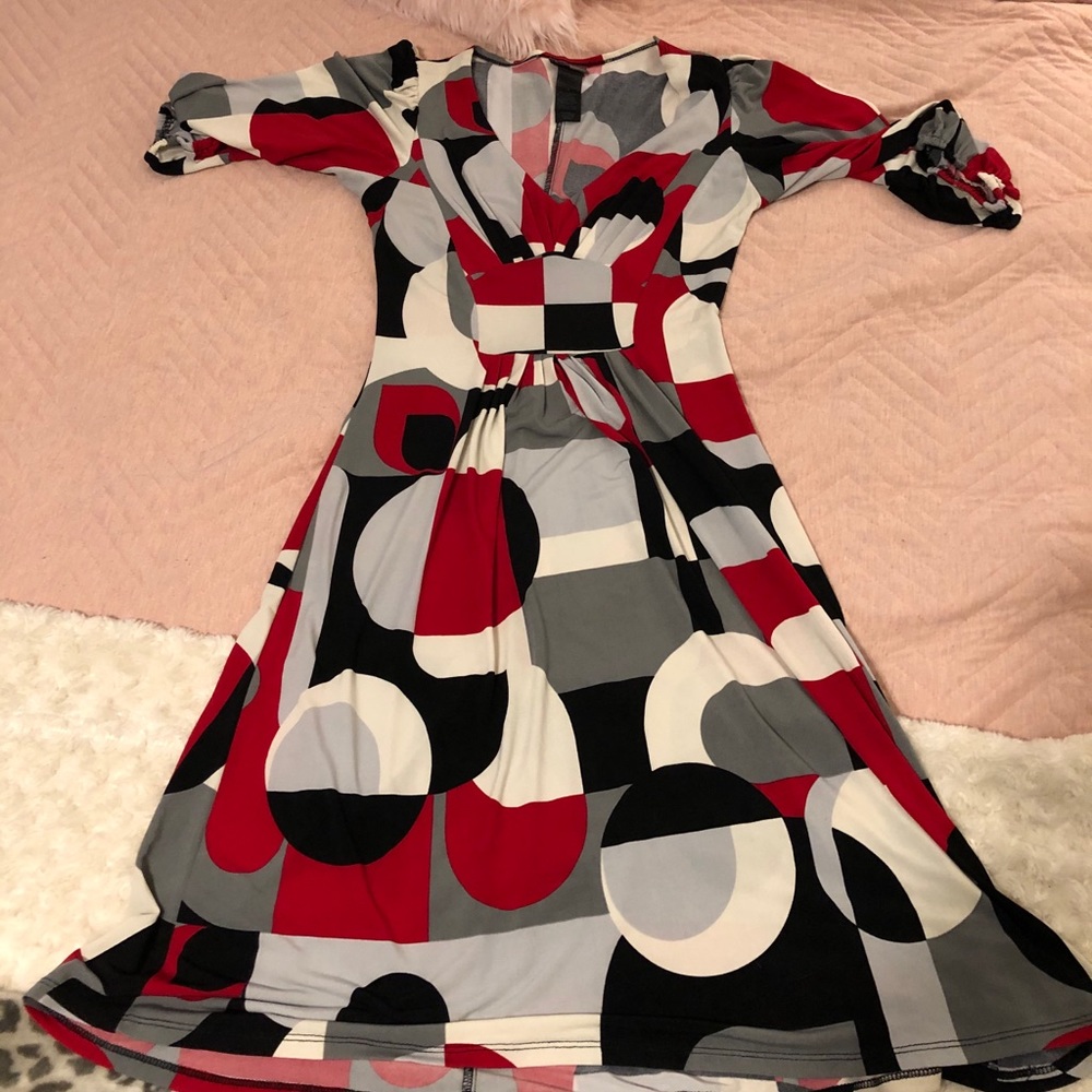 Bisou Bisou size 4 dress